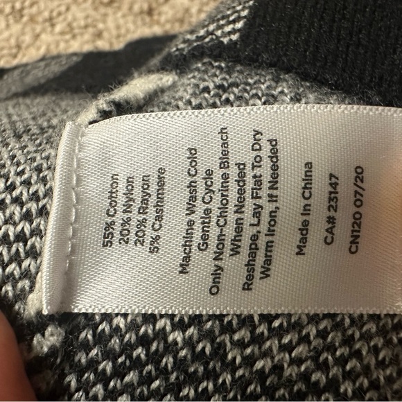 Talbots Cowl neck Black and White Knit Sweater size M - Picture 8 of 10